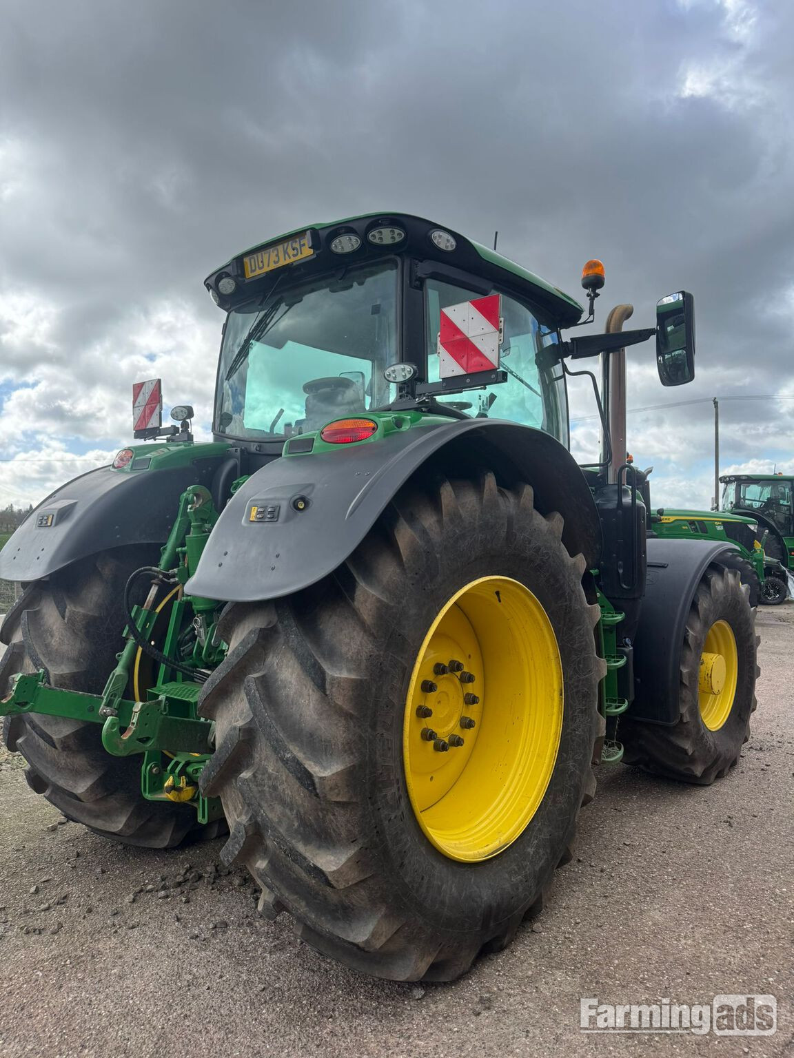 John Deere 6215R (2023) Tractor - {CATEGORY}