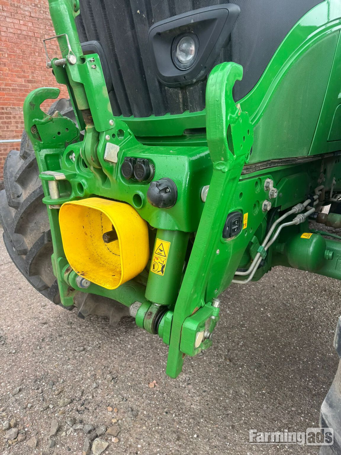 John Deere 6215R (2023) Tractor
