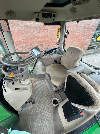John Deere 6215R (2023) Tractor