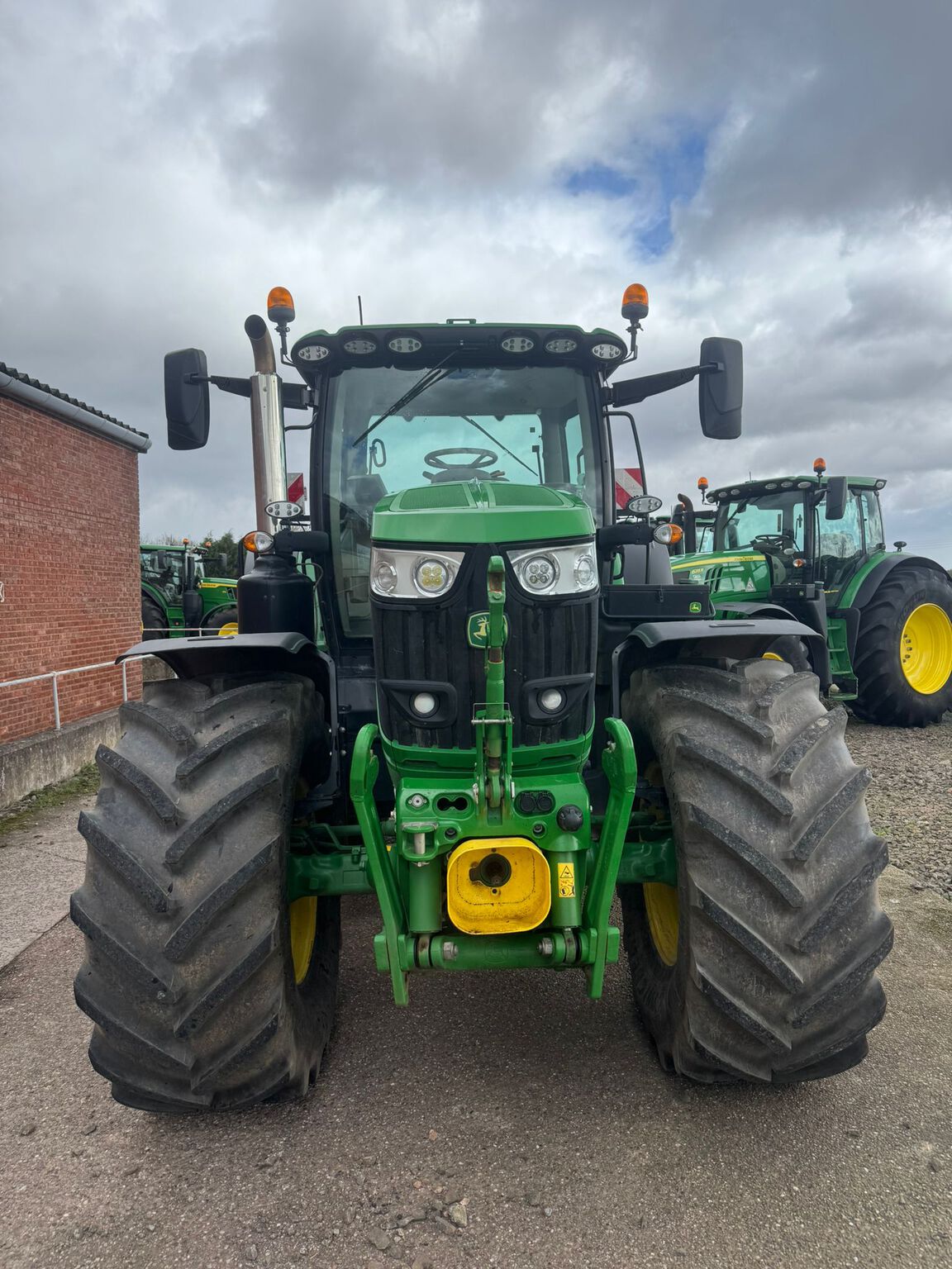  John Deere 6215R (2023) Tractor