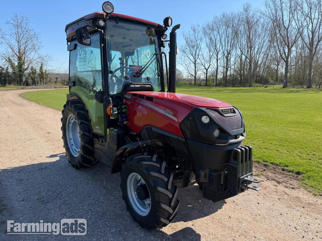 Case IH QUANTUM 80N () Tractor