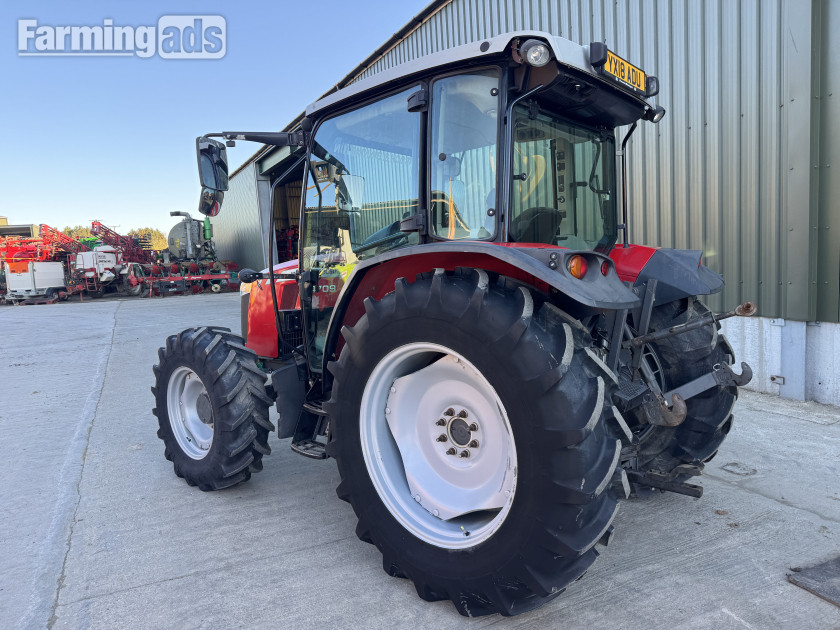 Massey Ferguson  (2018) Tractor