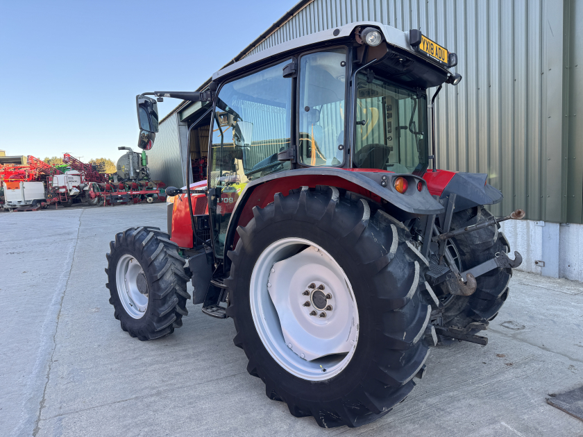 Massey Ferguson  (2018) Tractor