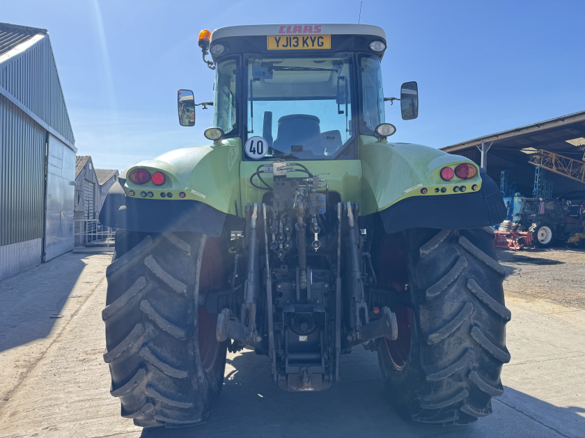 Claas  (2013) Tractor - {CATEGORY}