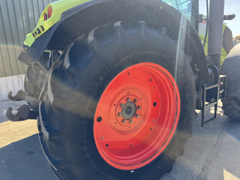 {CATEGORY} - Claas  (2013) Tractor