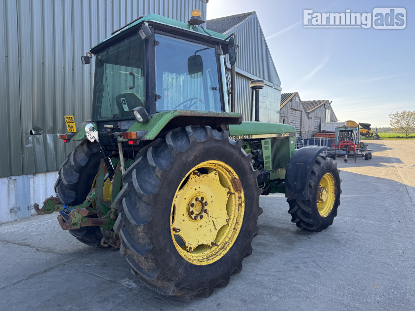 John Deere  () Tractor - {CATEGORY}