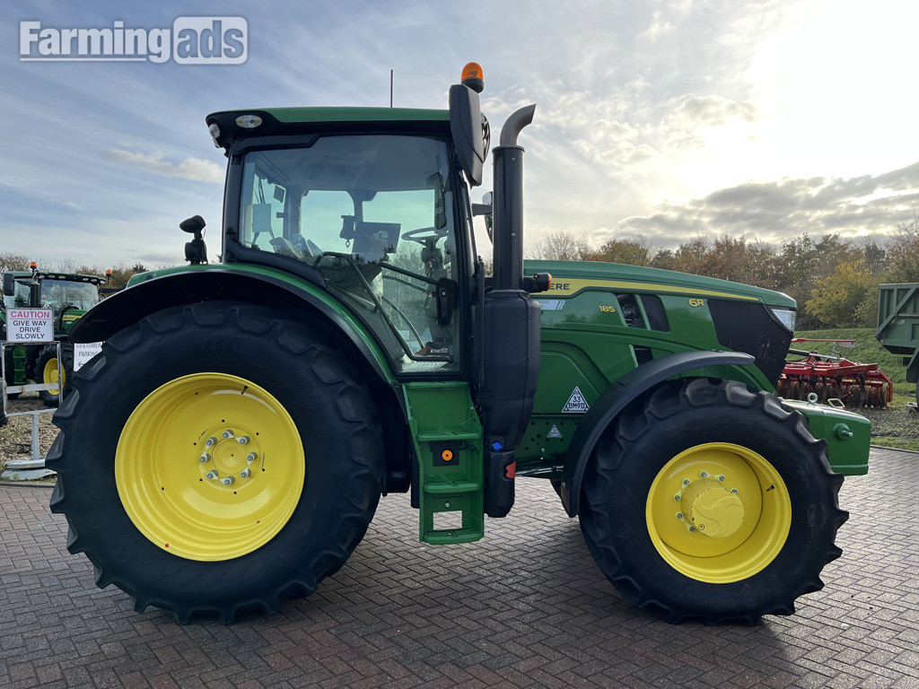 John Deere 6R 185 (2025) Tractor - {CATEGORY}
