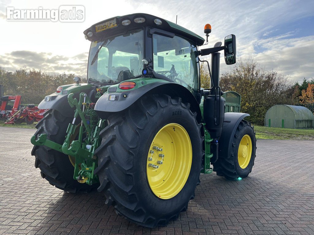 John Deere 6R 185 (2025) Tractor - {CATEGORY}