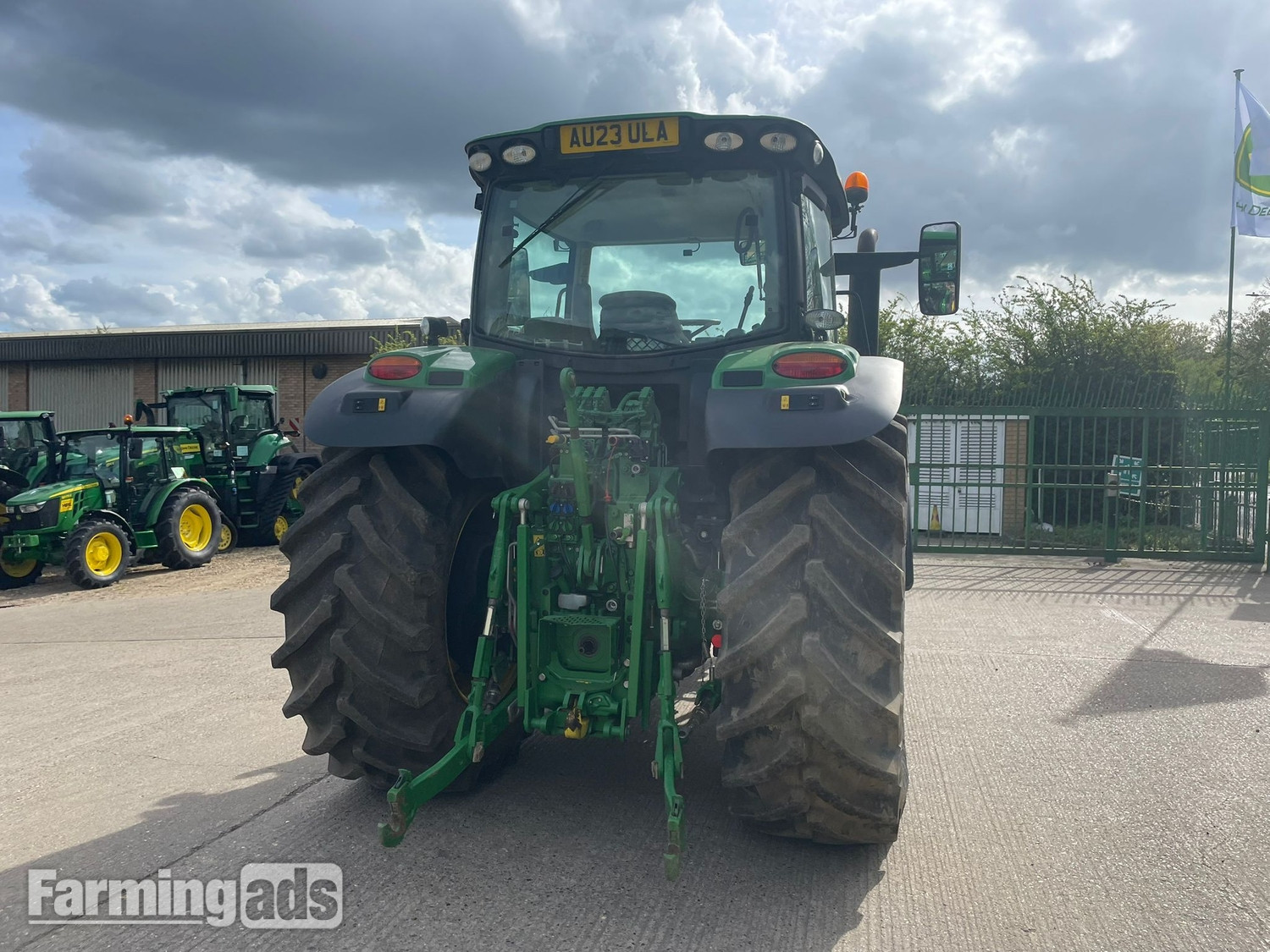 John Deere 6R 185 (2023) Tractor 