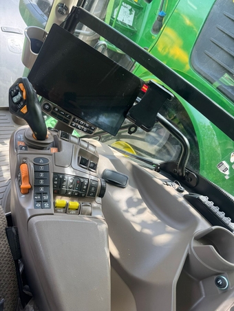 John Deere 6R 215 (2025) Tractor