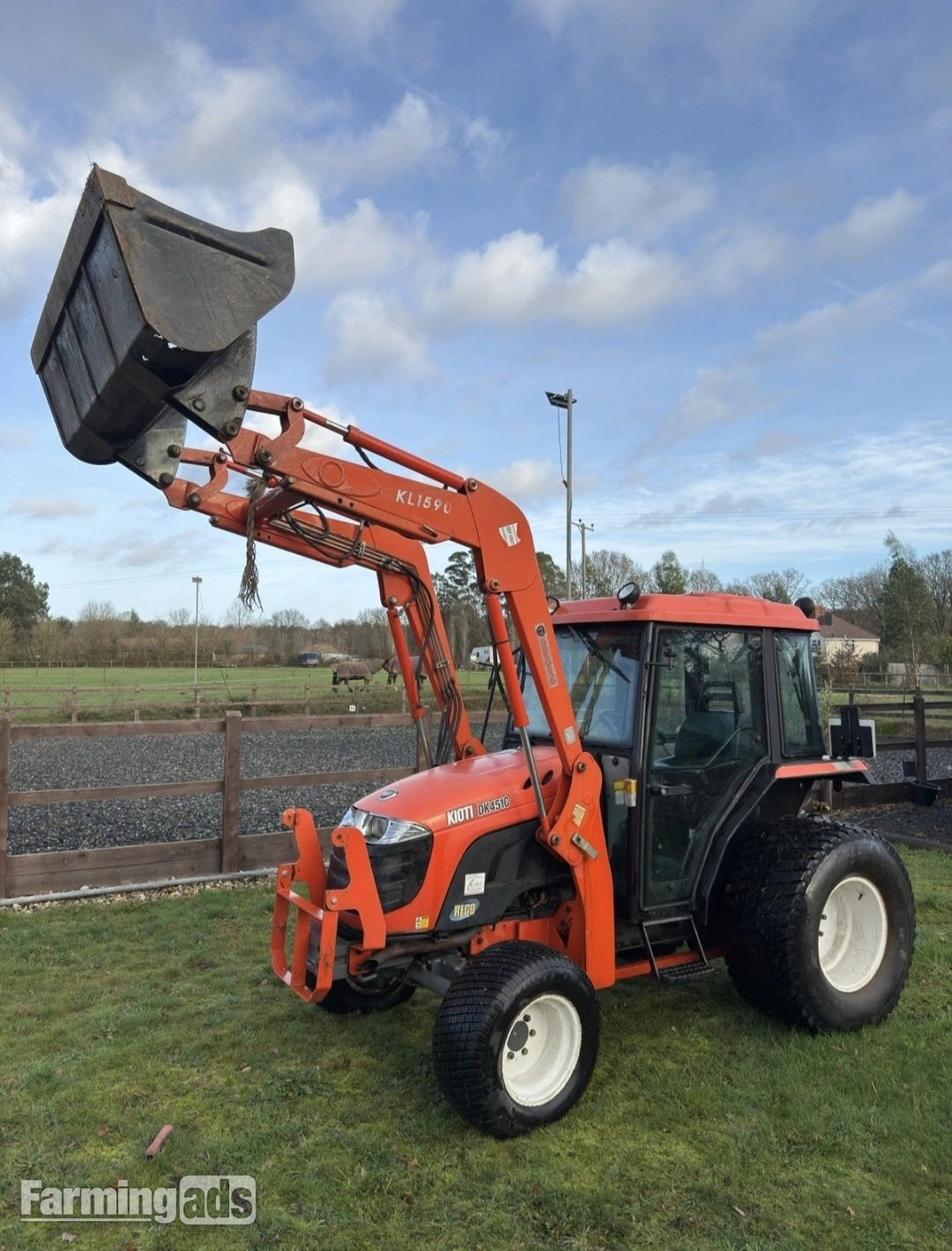 Kioti DK451C (2010) Tractor