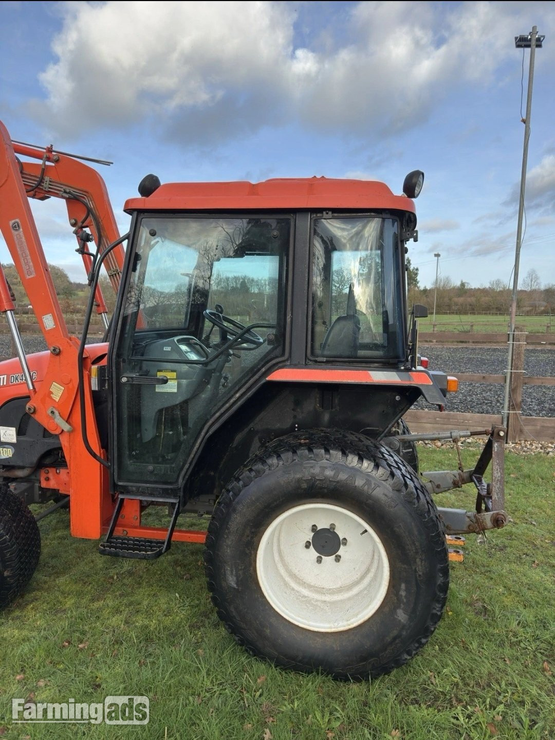 Kioti DK451C (2010) Tractor