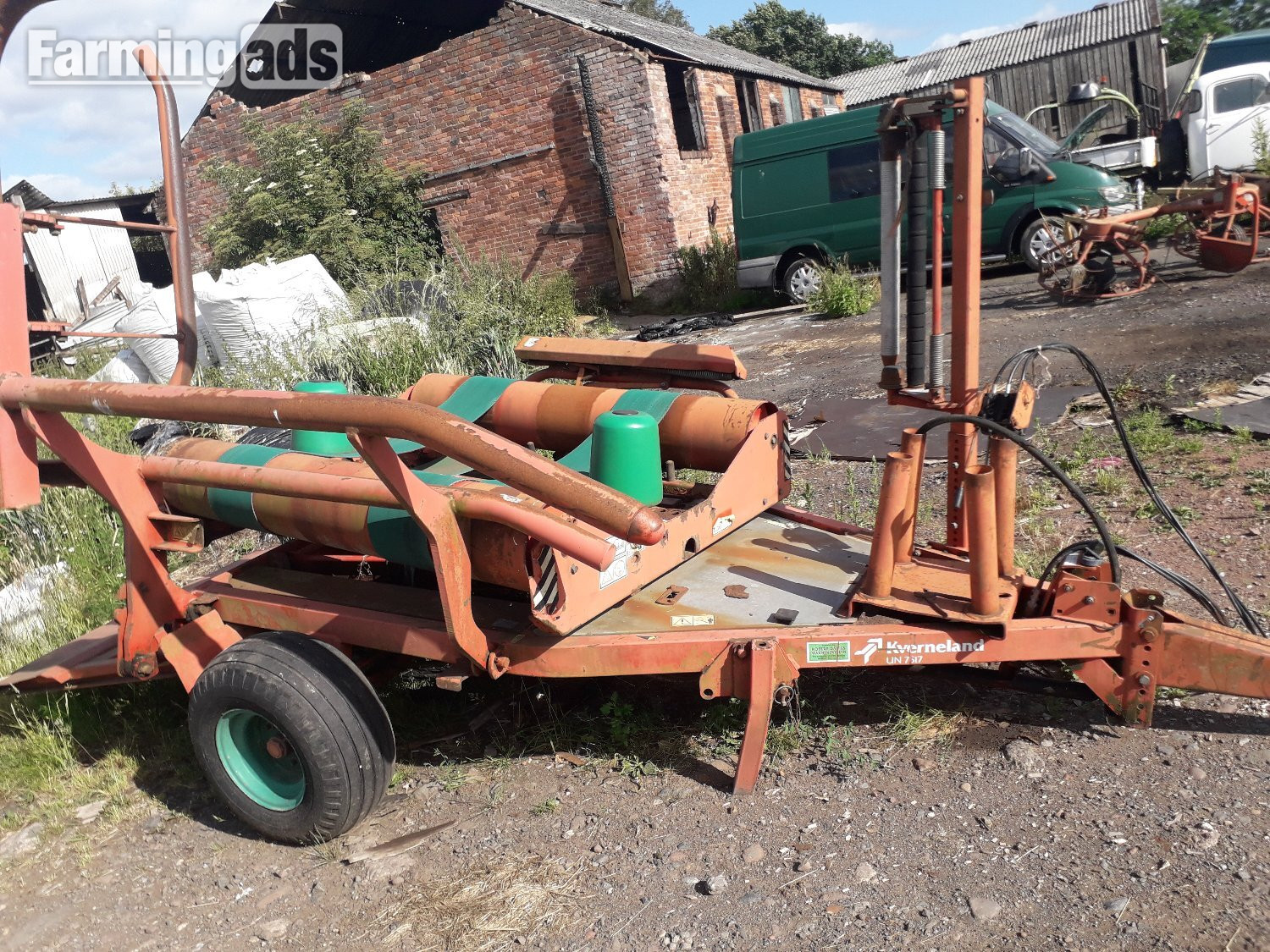 Kv bale wrapper